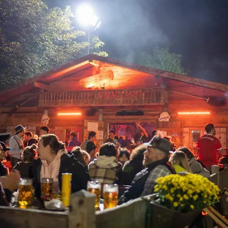 Oktoberfest Wiesn Camp Luxuszelt *