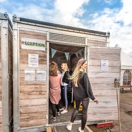Oktoberfest Wiesn Camp *