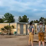 Oktoberfest Wiesn Camp Münih