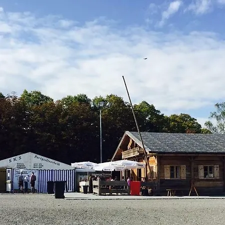Οργανωμένο κάμπινγκ Oktoberfest Wiesn Camp Μόναχο